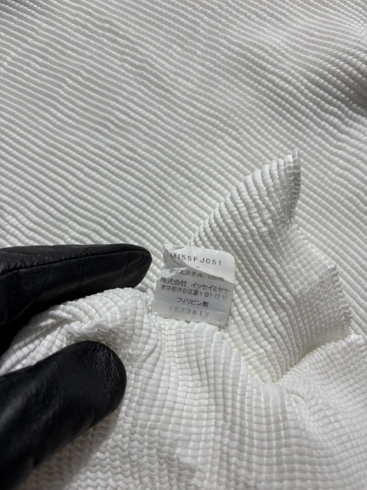 Issey Miyake ISSEY MIYAKE ME HIGH-NECK PLEATED TOP Size ONE SIZE - 6 Thumbnail