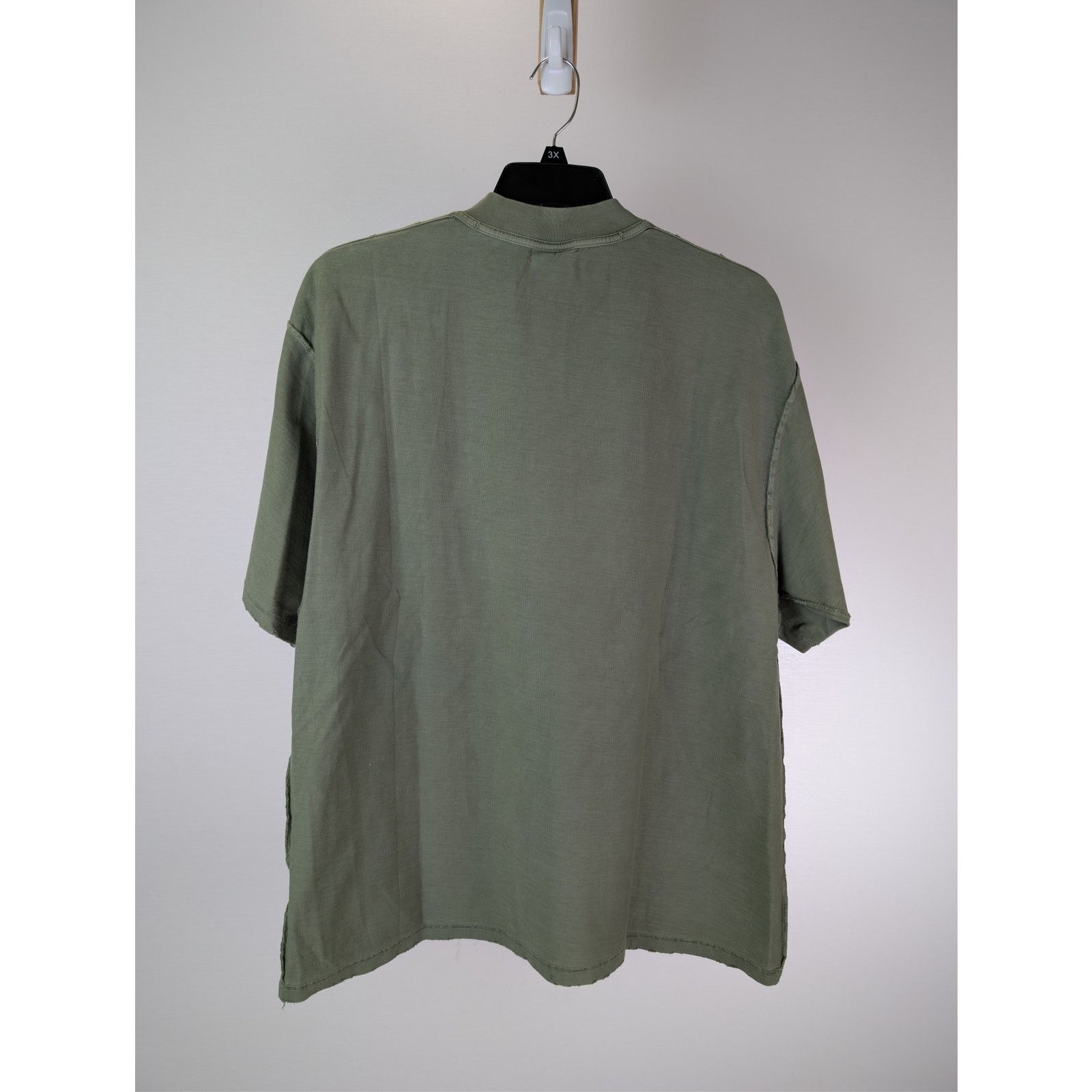 Balenciaga o1rshd1 Contrast Logo Embroidery T-Shirt in Green Size US L / EU 52-54 / 3 - 10 Thumbnail