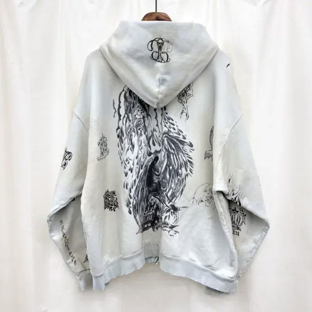 Balenciaga Balenciaga Distressed Tattoo Zip Hoodie Size US L / EU 52-54 / 3 - 3 Thumbnail