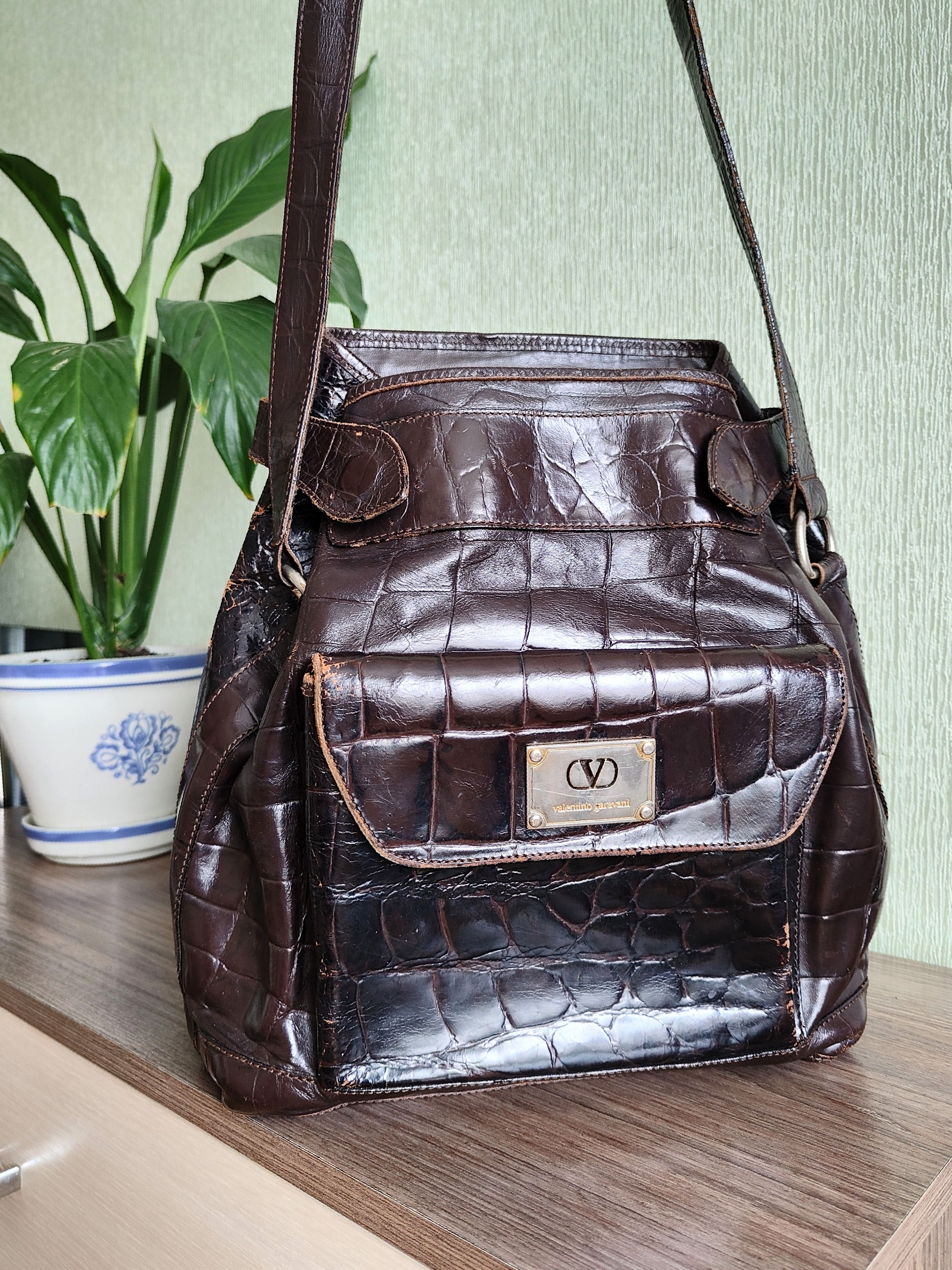 Valentino Valentino Garavani Vintage Leather Bag Shoulder Bag VLTN Size ONE SIZE - 1 Thumbnail