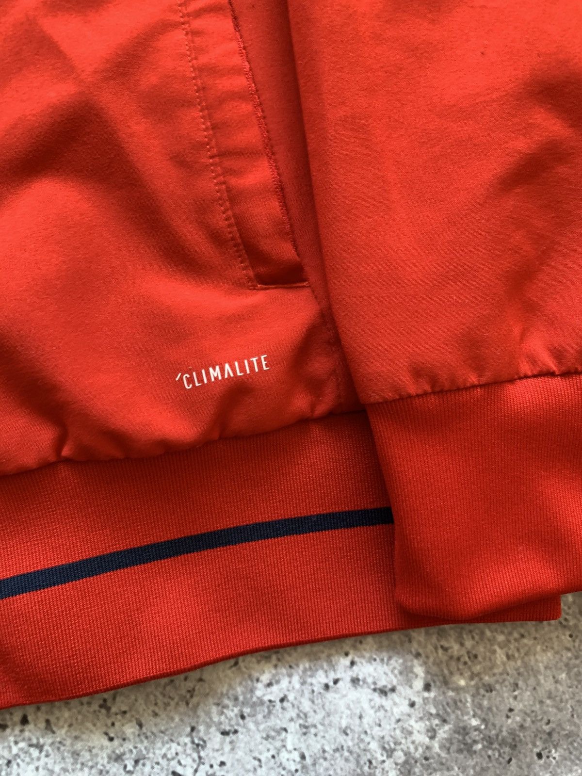 Adidas 🔥ADIDAS BAYERN MUNICH 2017 HODED TRAINING TRACK JACKET Size US M / EU 48-50 / 2 - 6 Thumbnail