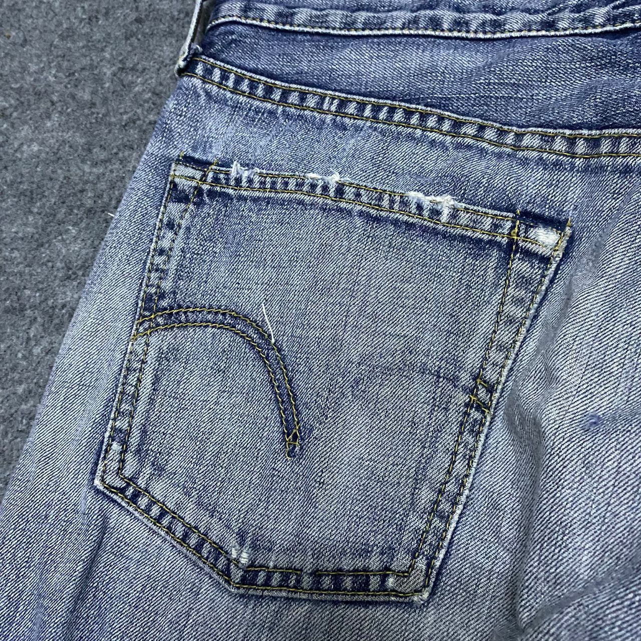 Levi's Vintage Levis Distressed Denim Kurt Cobain Style Size US 32 / EU 48 - 16 Thumbnail
