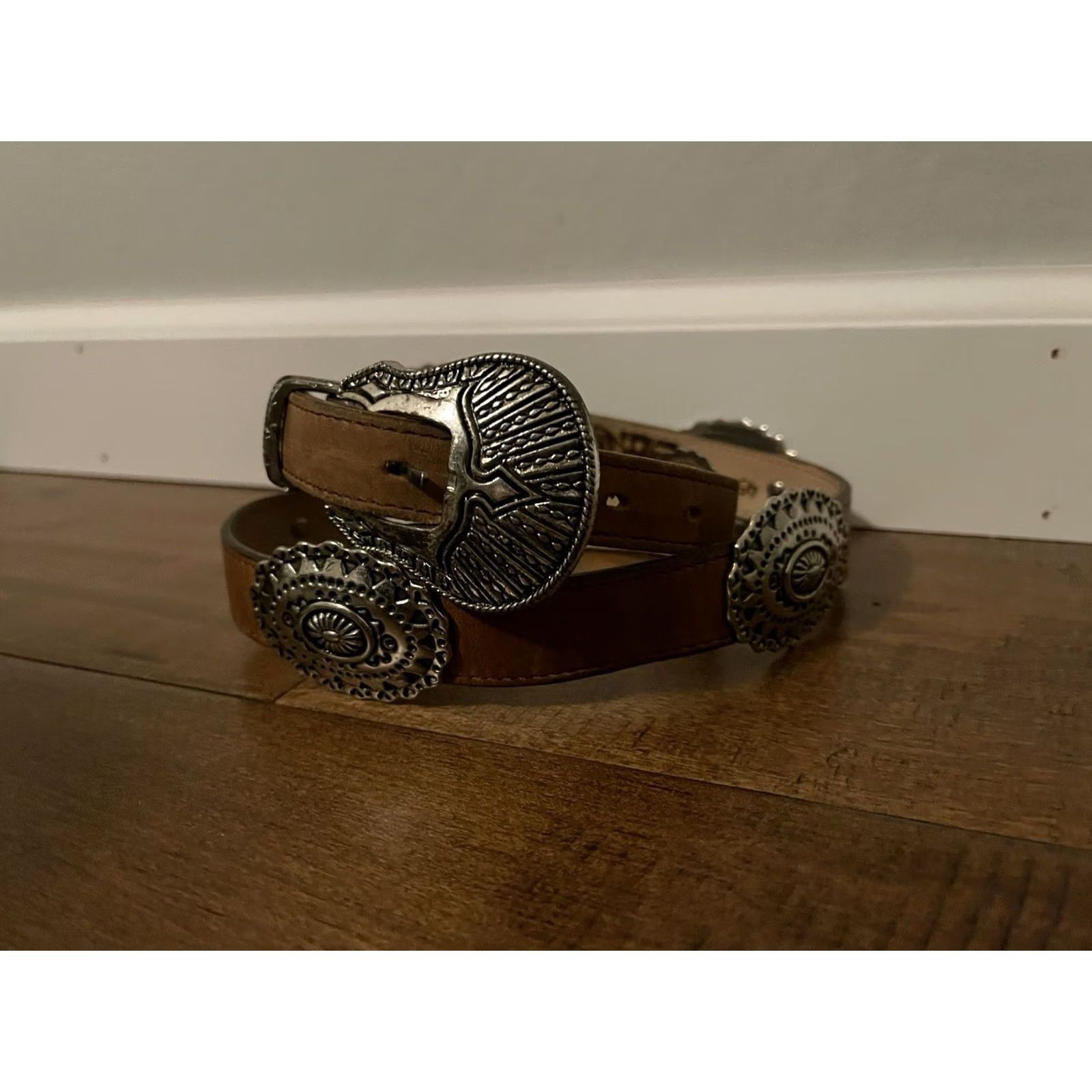 Vintage Circle Y of Yoakum Western Leather Concho Belt Brown Cowgirl Women's 32 Size ONE SIZE - 3 Thumbnail