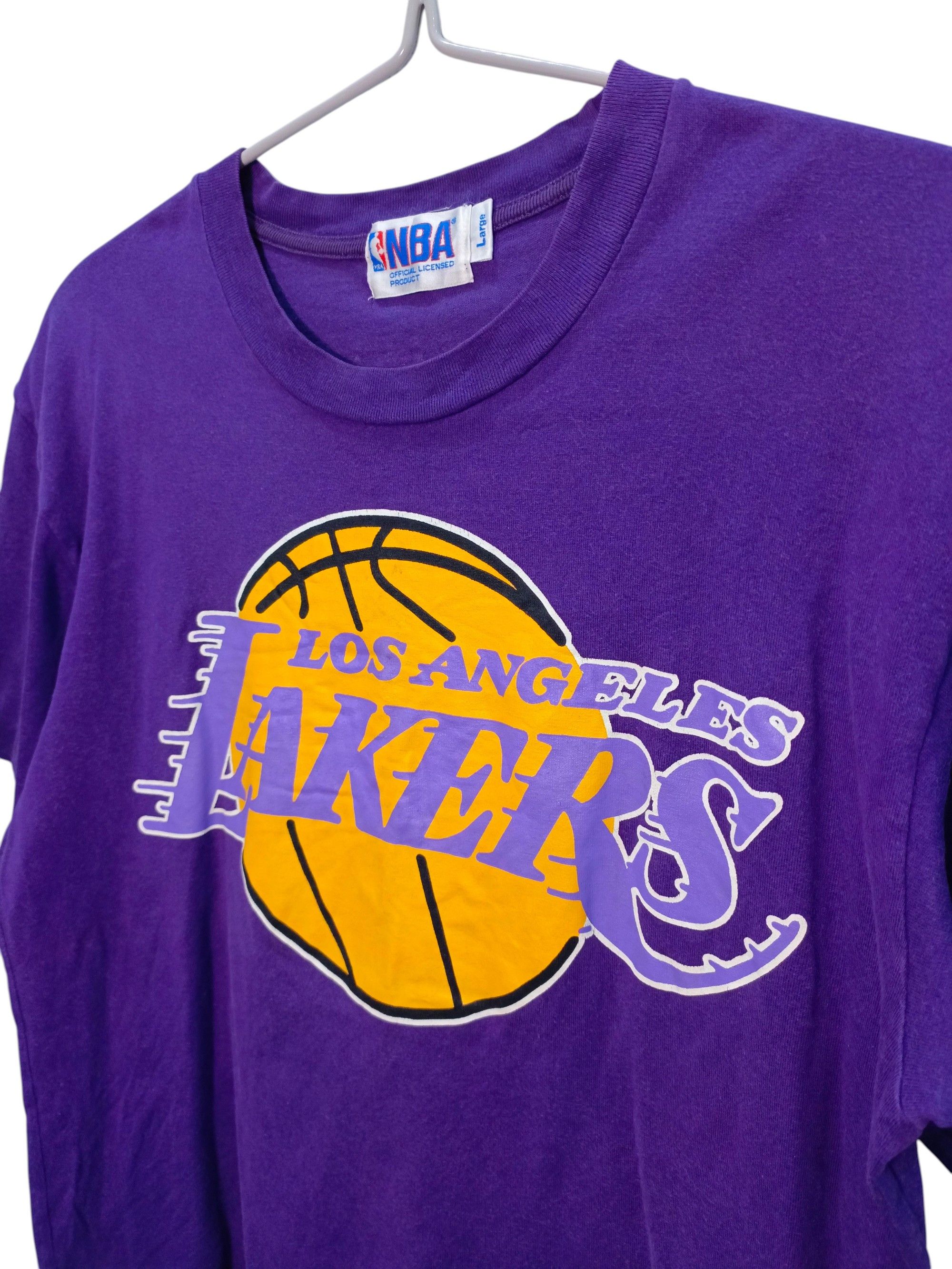 Vintage Vintage 90s NBA LA Lakers Big Logo T-Shirt Size US M / EU 48-50 / 2 - 6 Thumbnail
