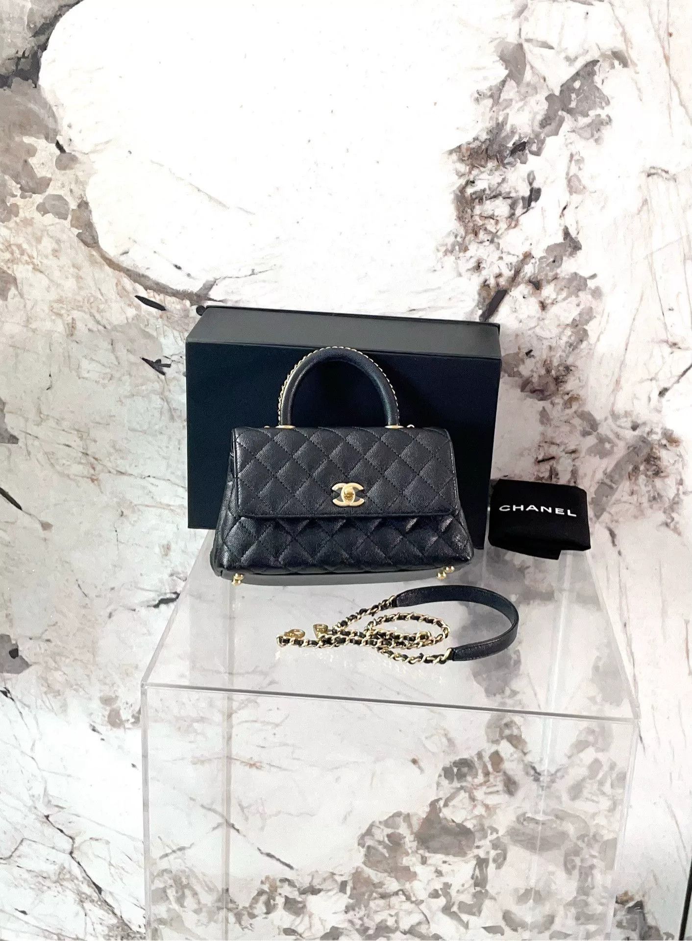 Chanel Pre-loved Bag Very good condition Size ONE SIZE - 1 Thumbnail