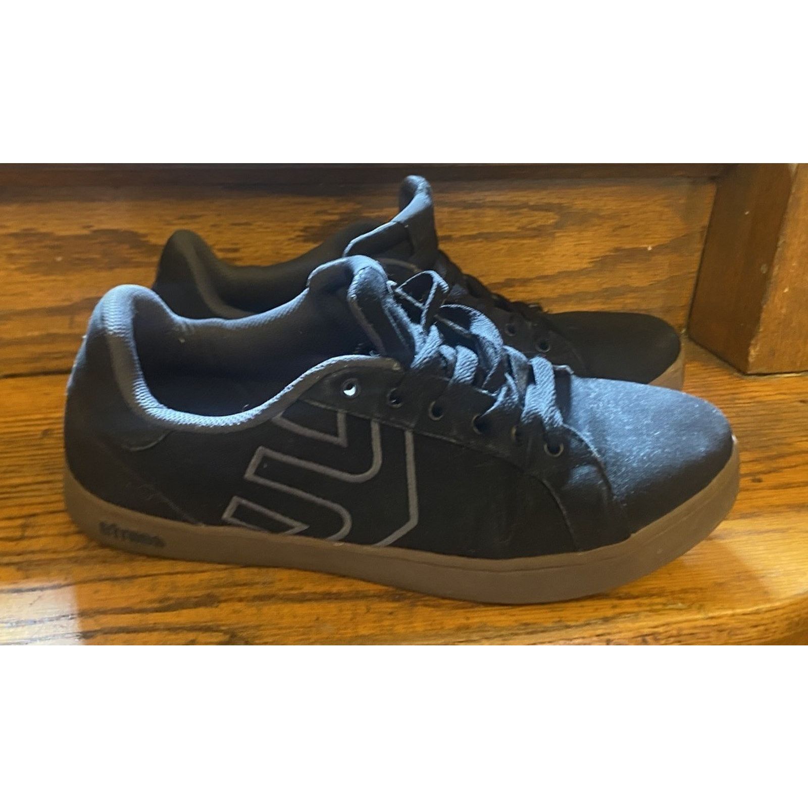 Etnies RARE Vintage 90s Etnies Fat Tongue Skate shoes | Grailed