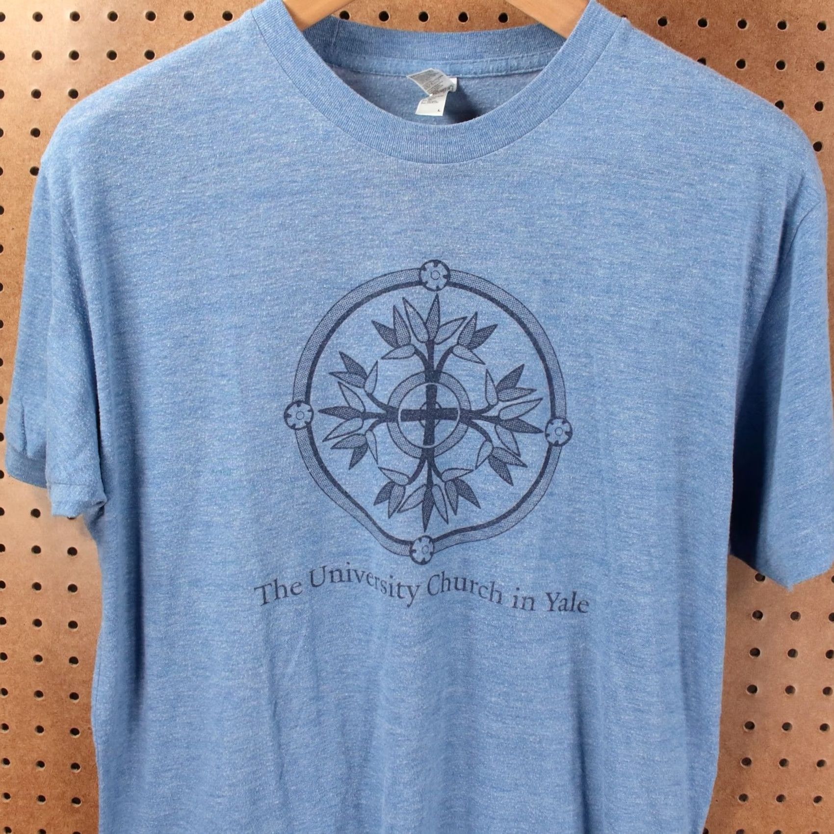 American Apparel VINTAGE American Apparel T-Shirt LARGE USA 00s y2k The Church in Yale University Mens Blue Size US L / EU 52-54 / 3 - 2 Thumbnail