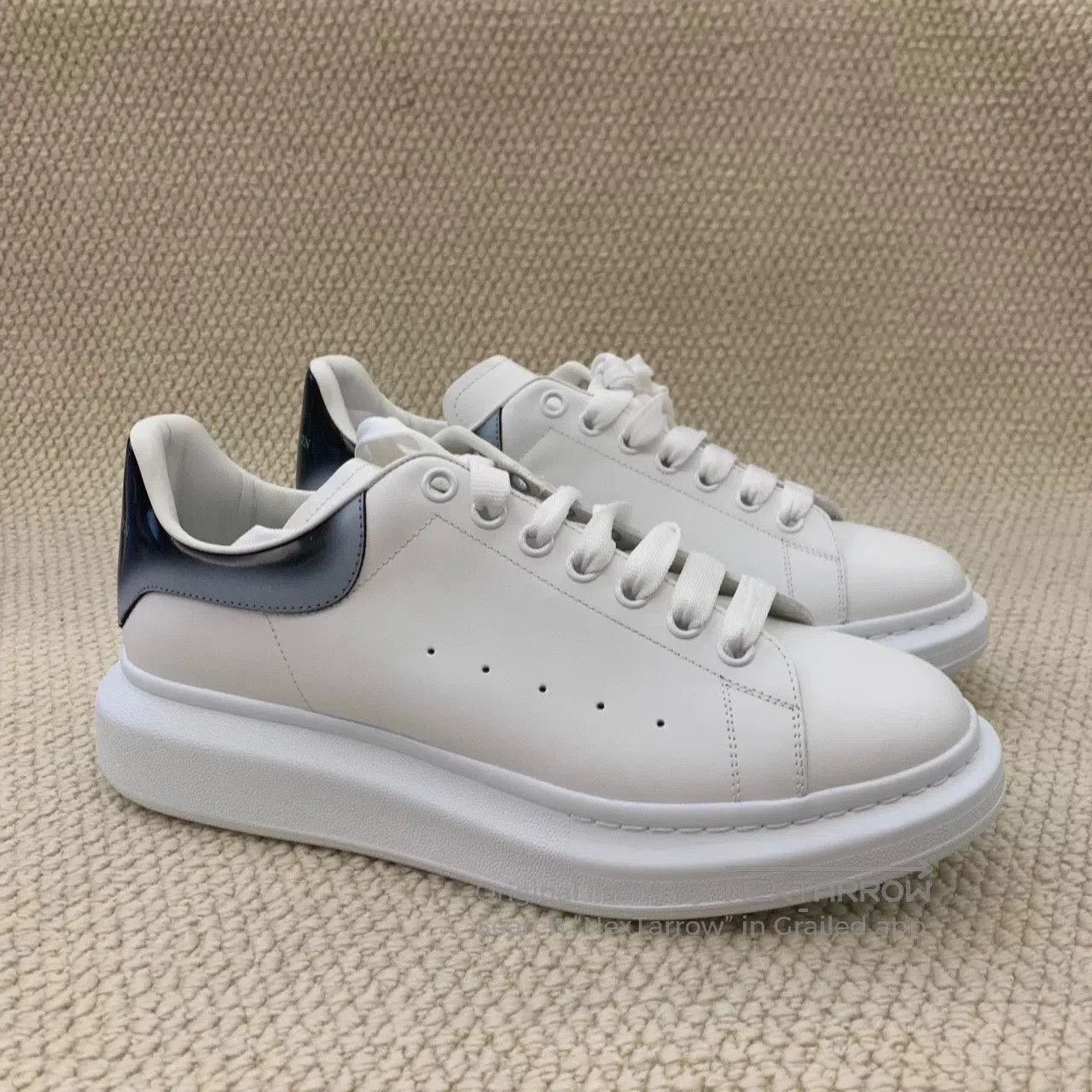 Alexander McQueen alexander mcqueen oversized white low. Size US 10 / EU 43 - 2 Thumbnail