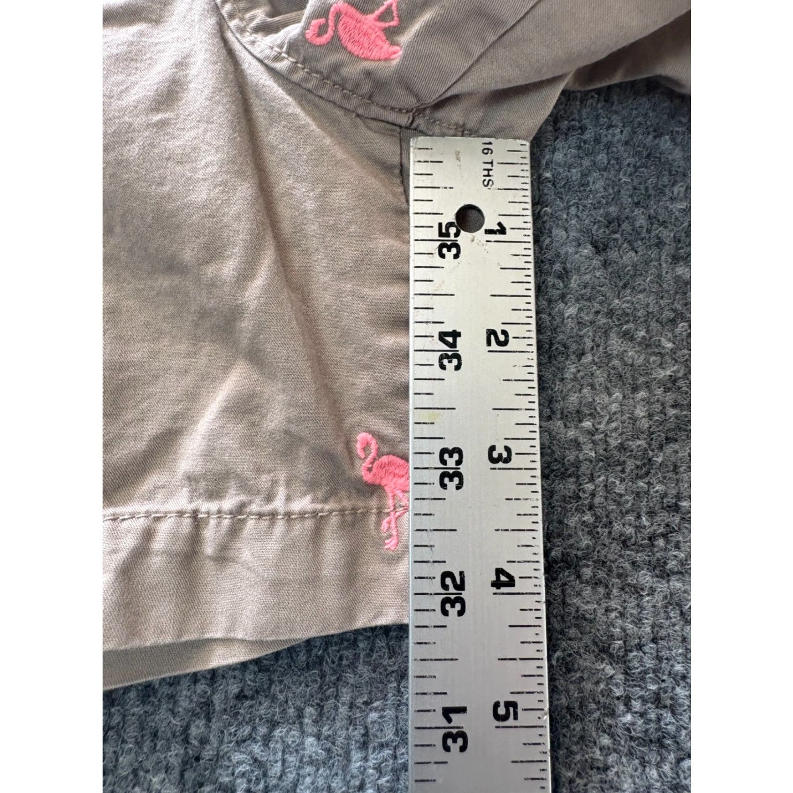 Old Navy Old Navy Women's Khaki Shorts Pink Flamingo Embroidered- Size 6 Size 28" / US 6 / IT 42 - 3 Thumbnail