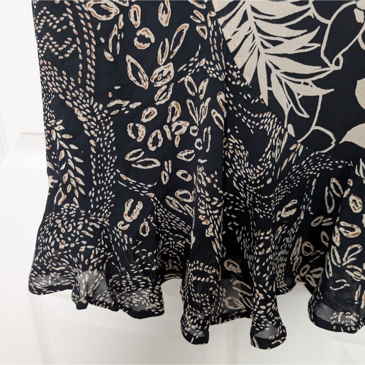 Designer Chicos Design 2 Floral Maxi Skirt Womens Size Medium Black Size 30" / US 8 / IT 44 - 4 Thumbnail