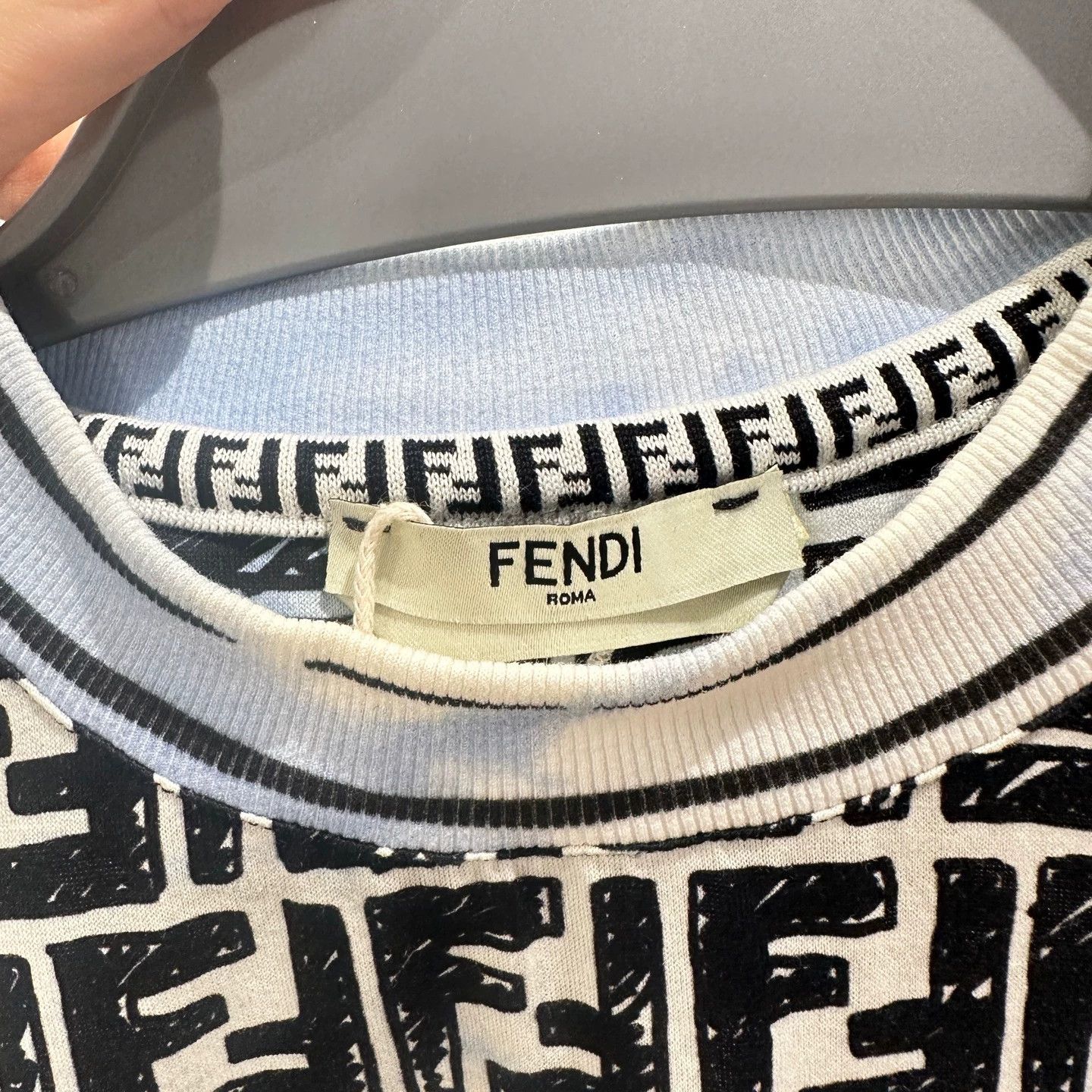 Fendi Fendi FF All-Over Print Short Sleeve T-Shirt XS Size XS / US 0-2 / IT 36-38 - 3 Thumbnail