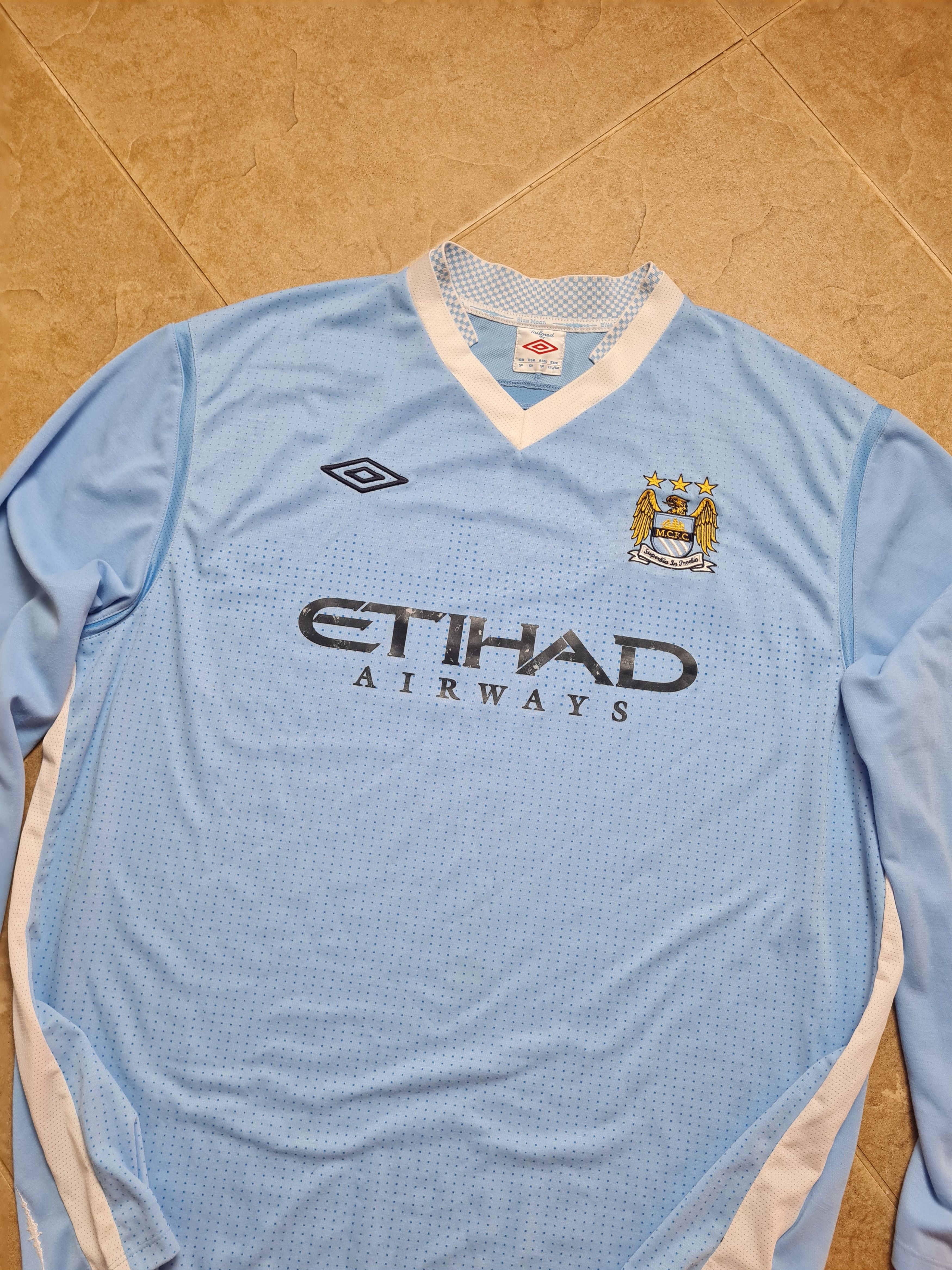 Umbro Manchester City 2011-012 Football Shirt Umbro Long Sleeve Size US XXL / EU 58 / 5 - 1 Thumbnail