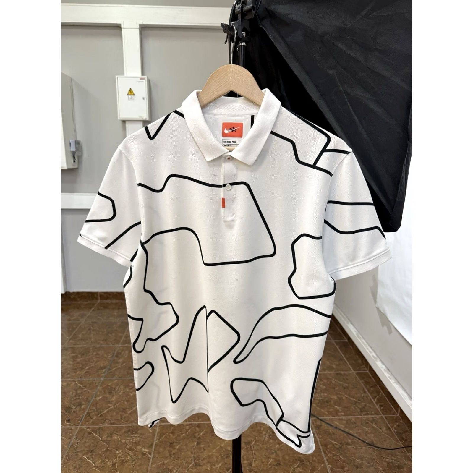 Nike VINTAGE Nike Shirt Mens L White Tennis Abstract Polo Dri FIT Y2K Rare Size Size US L / EU 52-54 / 3 - 2 Thumbnail