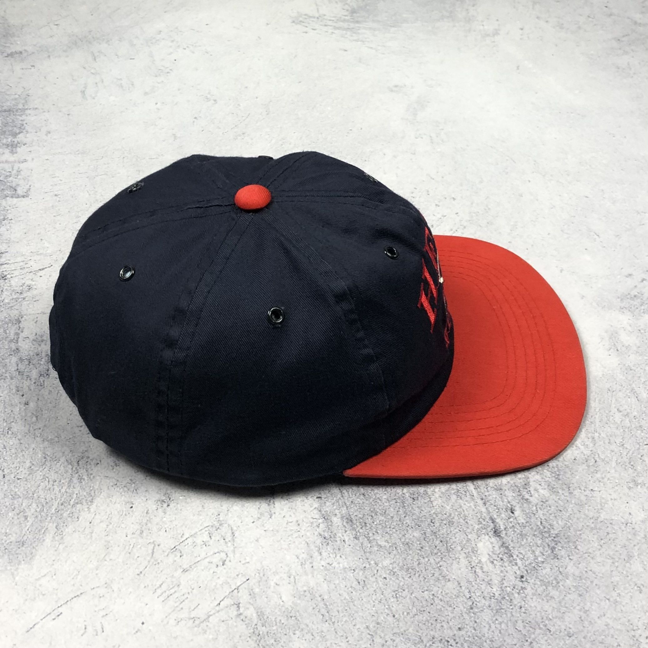 NBA Vintage Miami Heat NBA Cap Size ONE SIZE - 5 Thumbnail