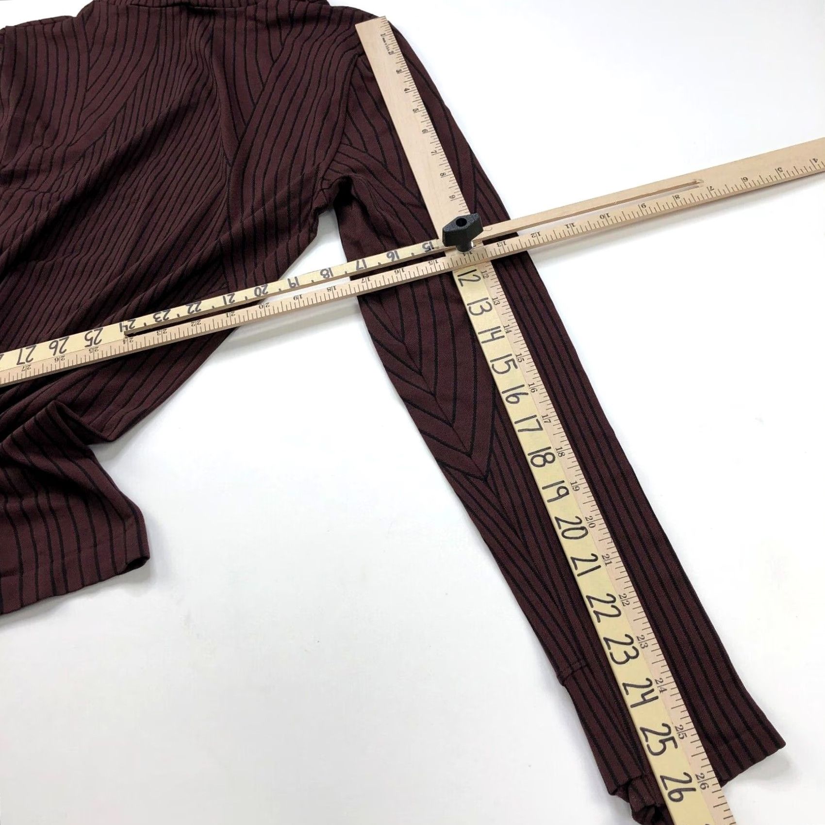 Athleta Athleta Pullover Top Womens Turtleneck Maroon Striped Athleisure MINT Flurry Endeavor L Activewear Casual Shirt Size L / US 10 / IT 46 - 7 Thumbnail