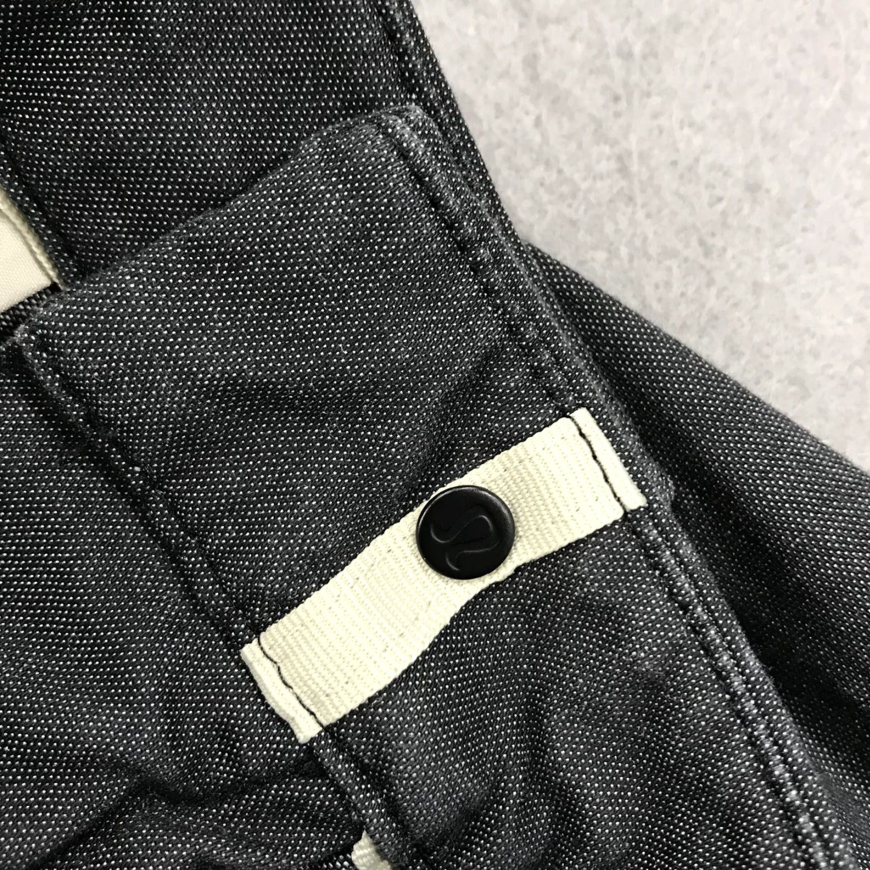 Lululemon Lululemon Commission Pants Mens 31x31 Gray Slim Cotton Casual Chino Golf Preppy Size US 31 - 4 Thumbnail