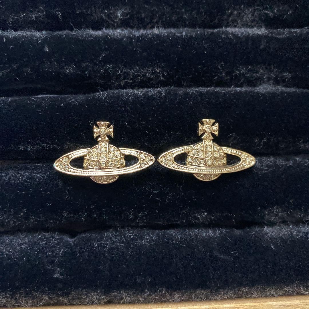 Pre-owned Vivienne Westwood Orb Earrings In Gold