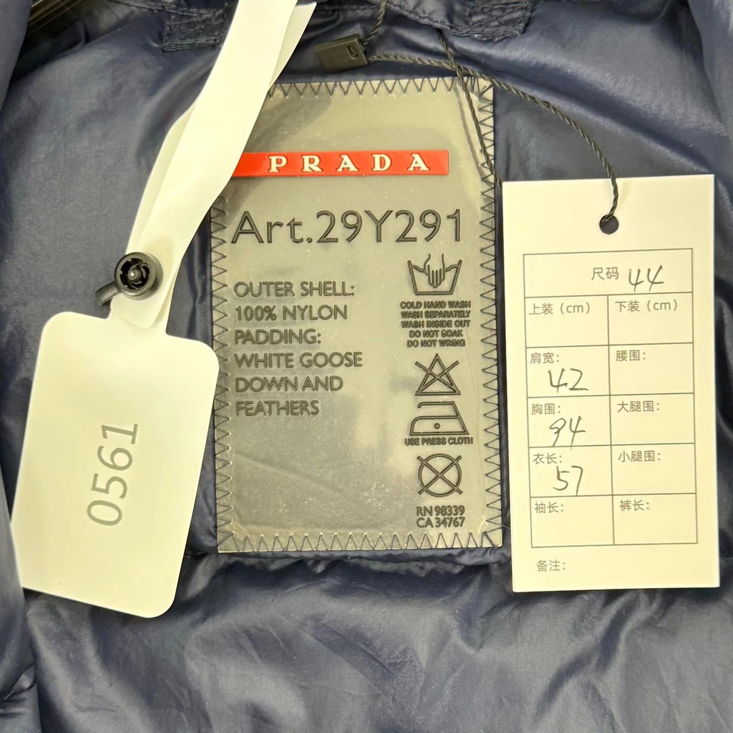 Prada 0561 Prada Navy Blue Triangle Logo Down Vest Size M / US 6-8 / IT 42-44 - 6 Thumbnail
