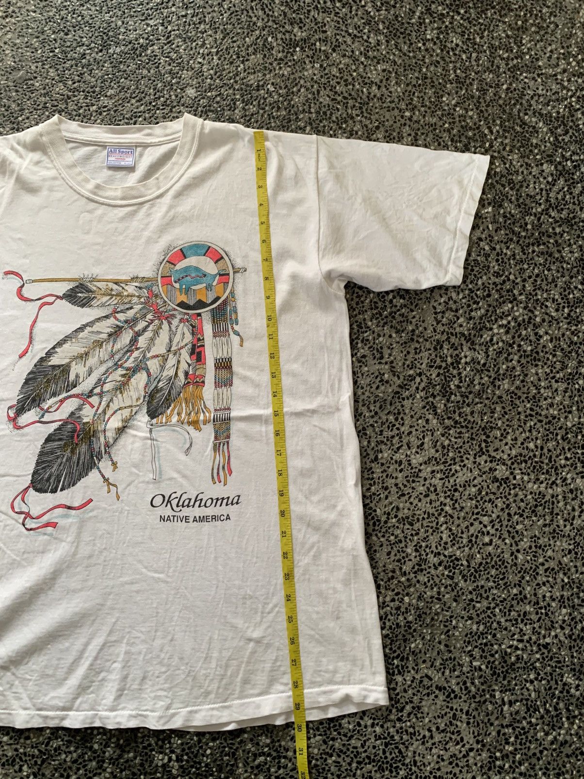 Other Vintage Oklahoma Native America Graphics Art / Artwork Tees Size US XL / EU 56 / 4 - 9 Thumbnail