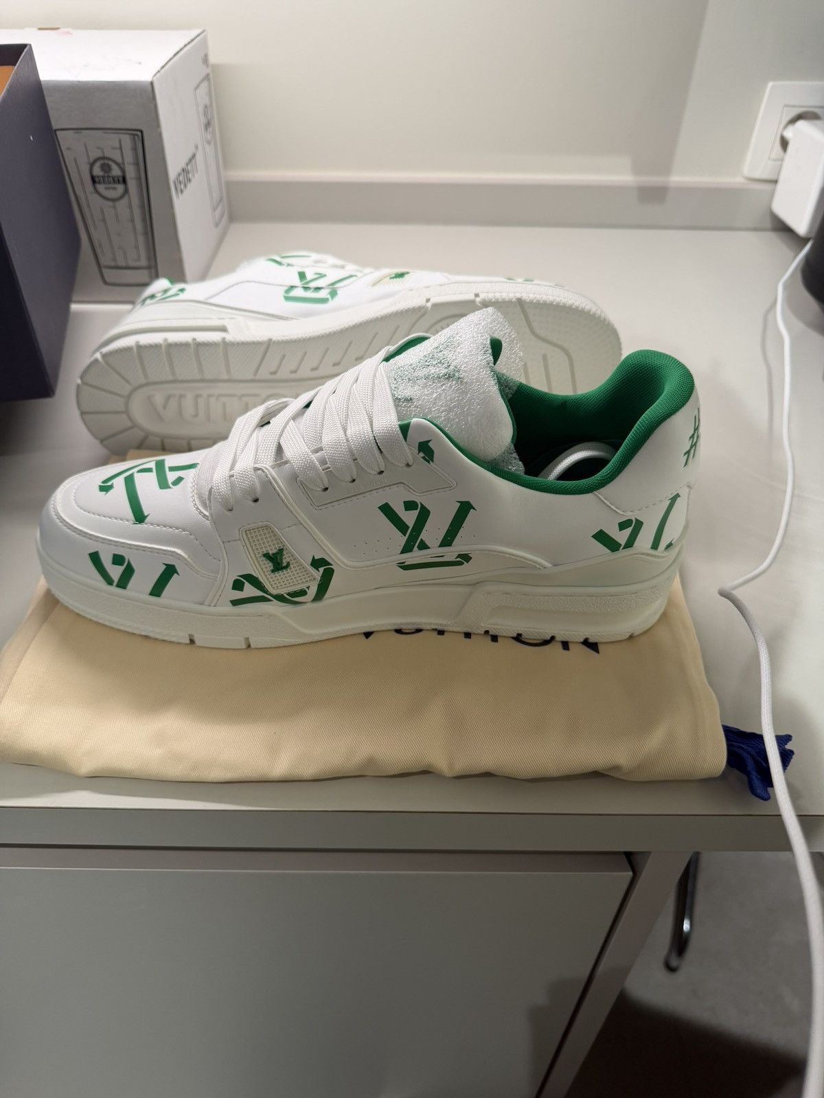 Louis Vuitton Louis vuitton trainer recyled LV logo Size US 7 / EU 40 - 3 Thumbnail