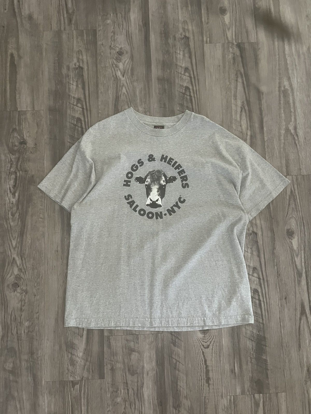 Vintage Vintage 90s Hogs and Heifers Bar Tee Size US XXL / EU 58 / 5 - 1 Thumbnail