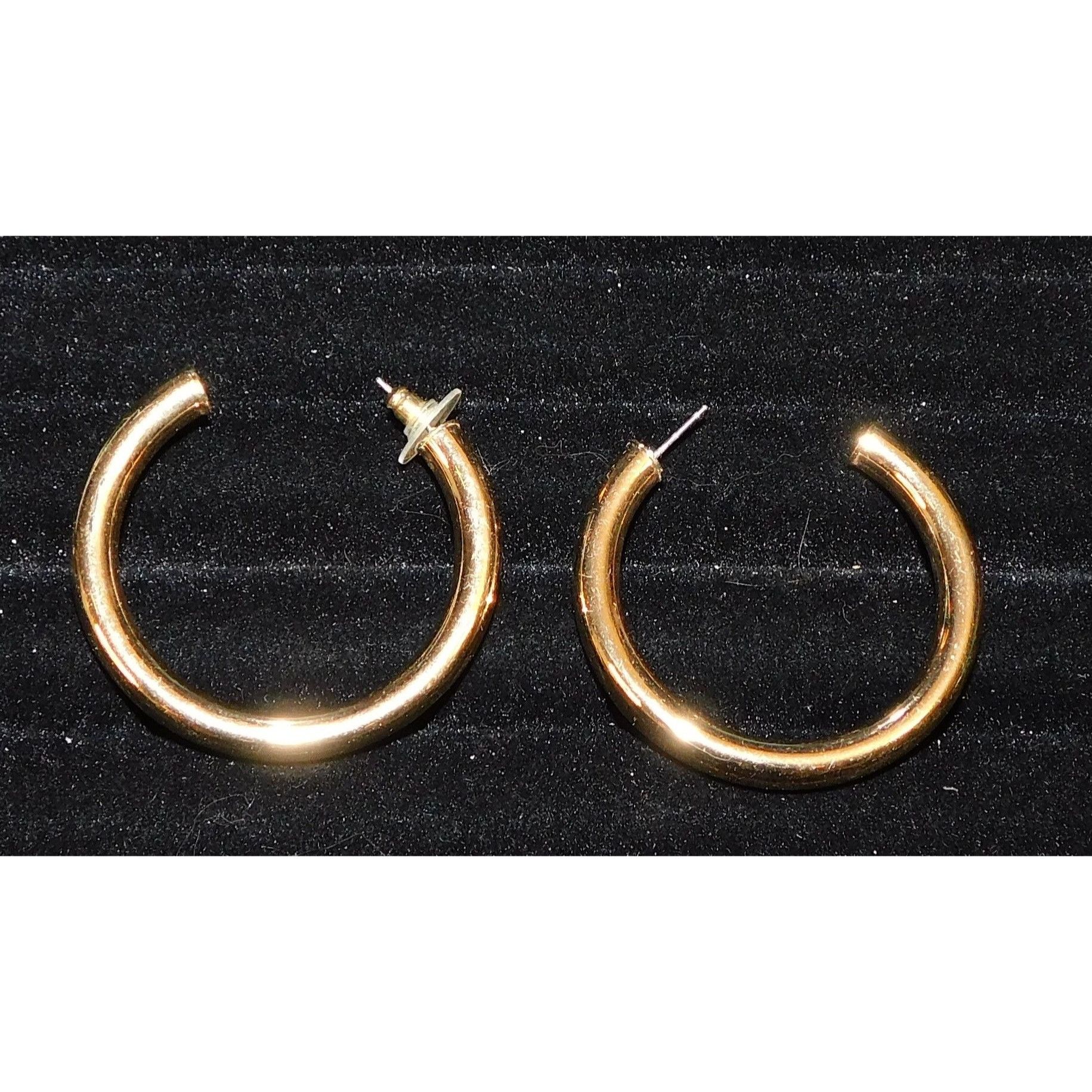 Other Thick Glam Gold Tone Metal Hoop Earrings Size ONE SIZE - 1 Thumbnail
