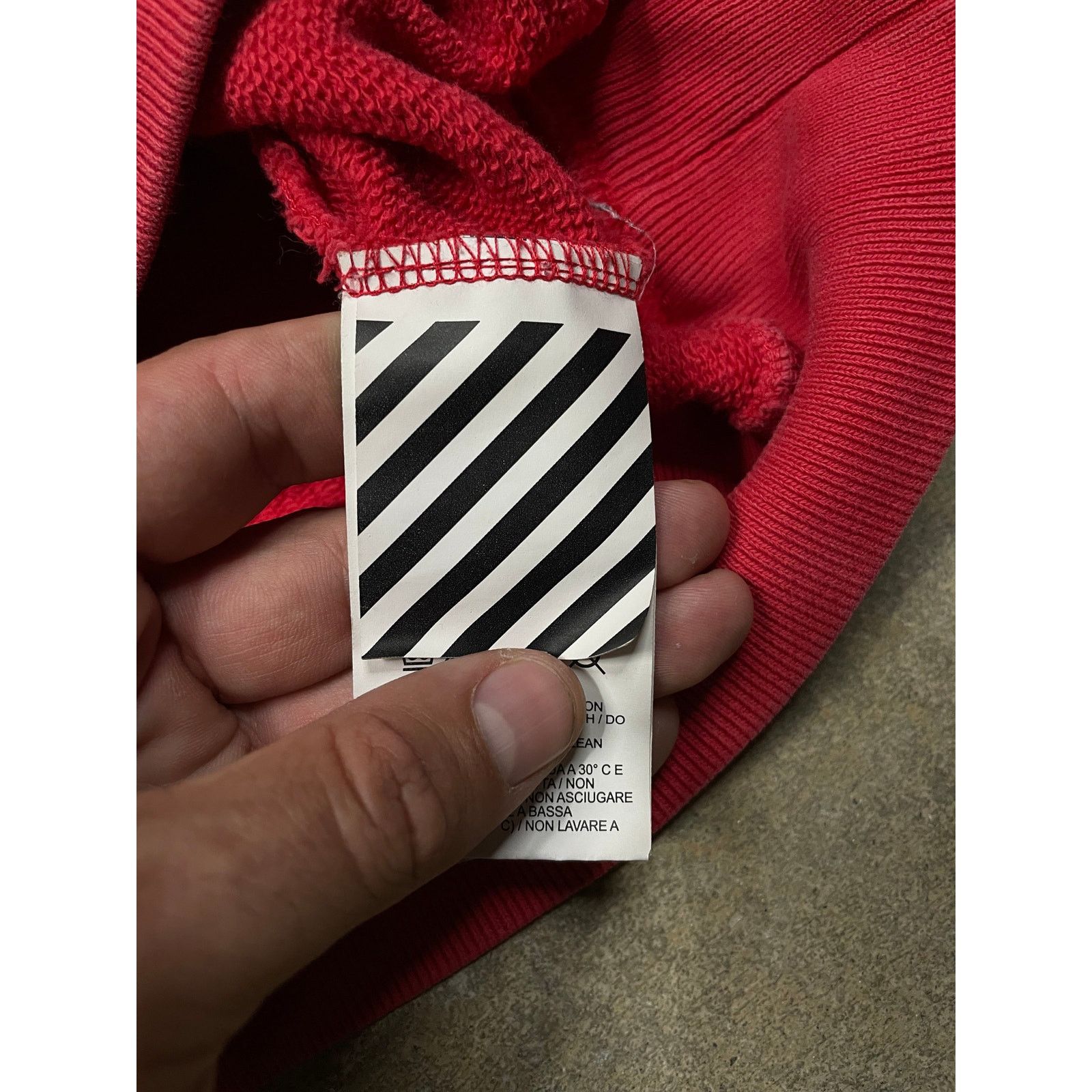 Off-White Off-White Crewneck Red Mona Lisa Medium Used Size US M / EU 48-50 / 2 - 4 Thumbnail