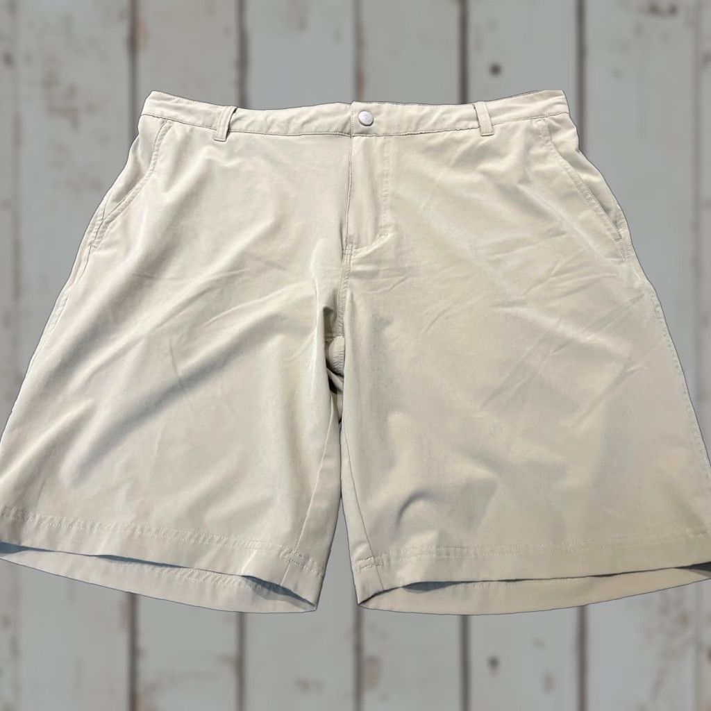 Vintage Columbia Mens Shorts Beige 38 Polyester Blend Chino Casual Outdoor Breathable Zip Pocket 8in Inseam Regular Waist 38 Logo Size US 38 / EU 54 - 1 Thumbnail