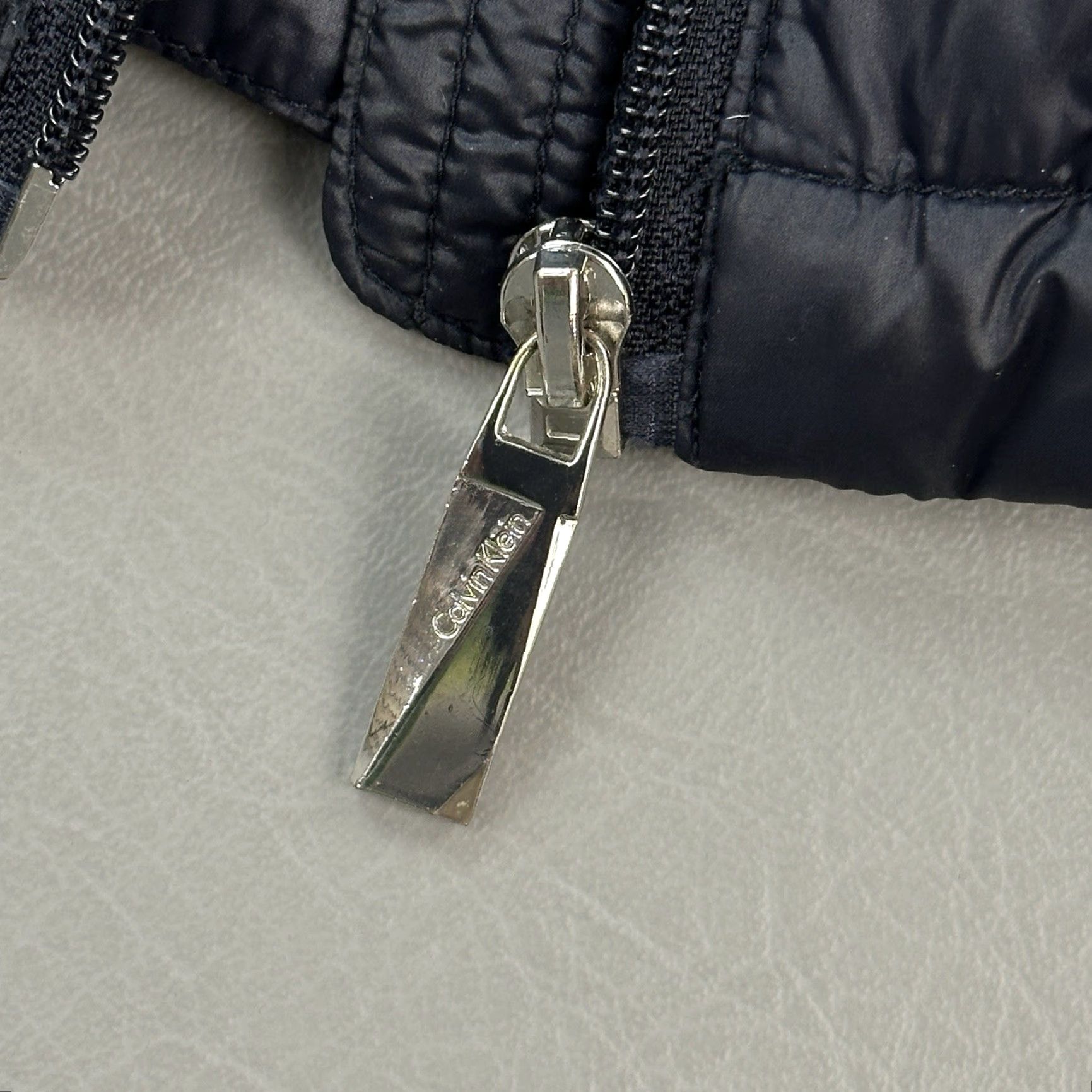 Calvin Klein Calvin Klein Jacket Women's Medium Navy Full Zip Quilted Down Puffer Lightweight Size M / US 6-8 / IT 42-44 - 6 Thumbnail