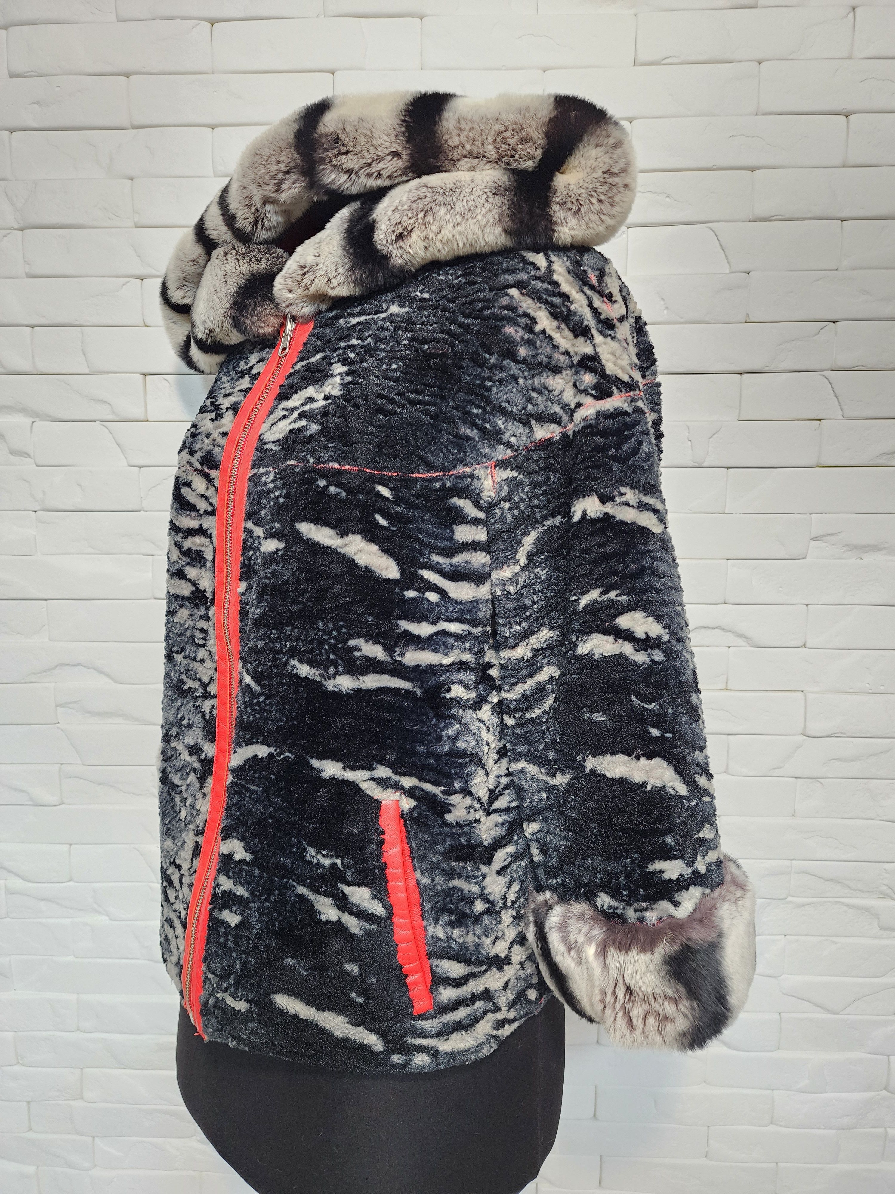 Designer Double-sided women's leather jacket with a hood. Size XL / US 12-14 / IT 48-50 - 8 Thumbnail