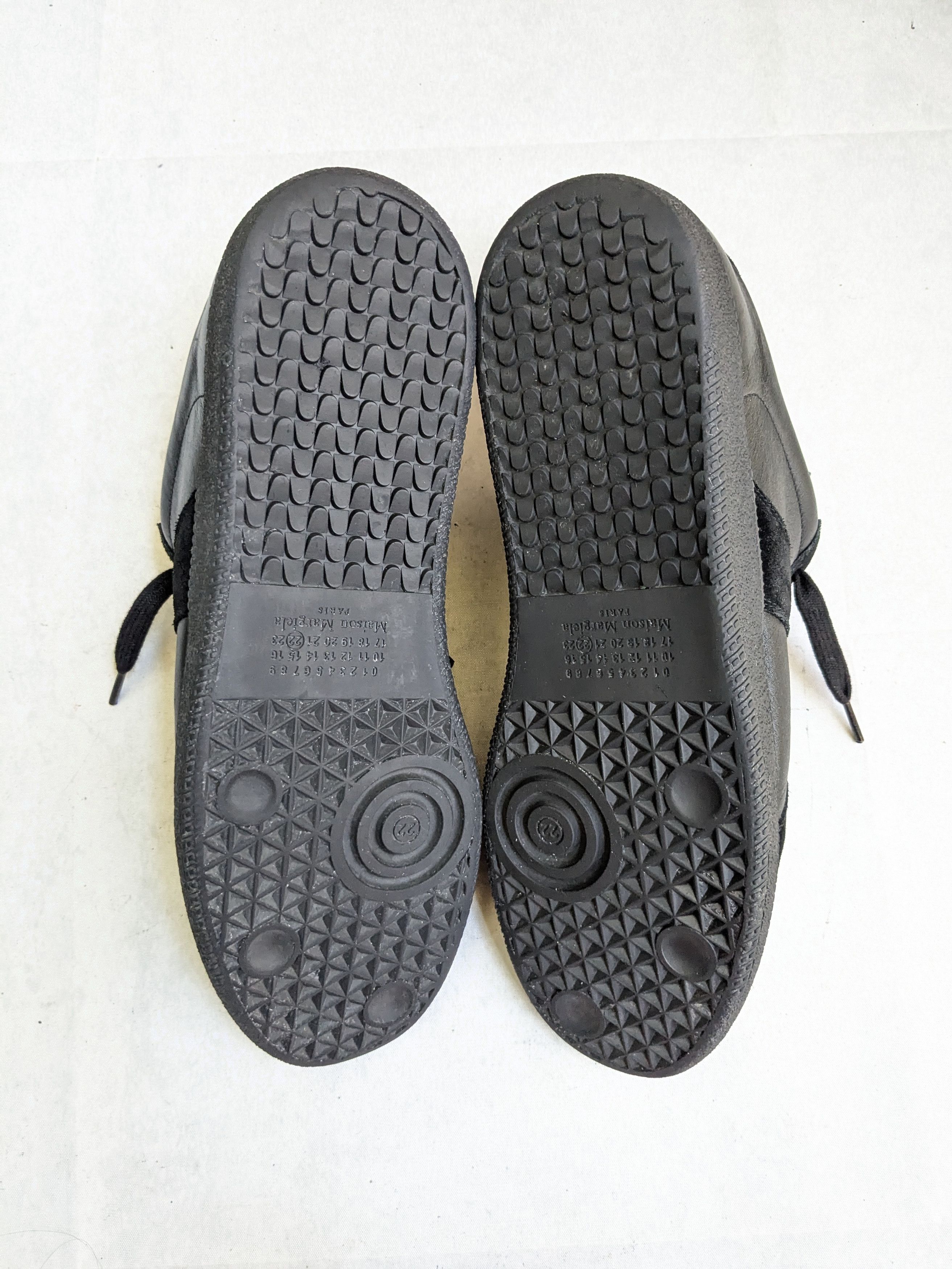 Maison Margiela Maison Margiela Replica GAT Black 12 45 Low Tops Size US 12 / EU 45 - 15 Thumbnail