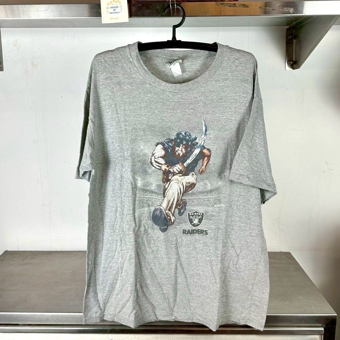 Lee × NFL × Vintage Vintage 2001 Oakland Raiders Mascot NFL XL T-shirt Size US XL / EU 56 / 4 - 1 Thumbnail