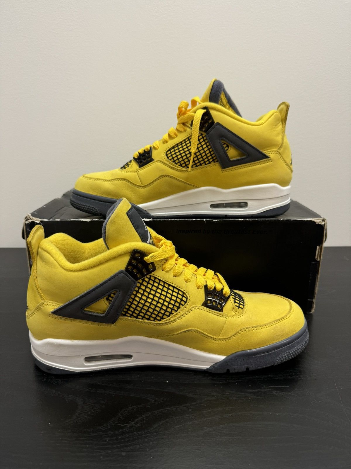 Jordan Brand Jordan 4 lighting Size US 10.5 / EU 43-44 - 2 Thumbnail