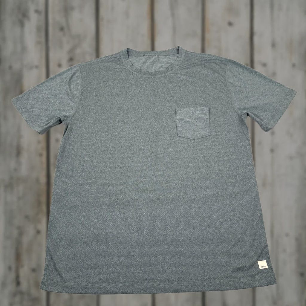 Vuori Vuori Shirt Mens XL Blue Tradewind Performance Pocket Lightweight Gym Run Tee Size US XL / EU 56 / 4 - 1 Thumbnail
