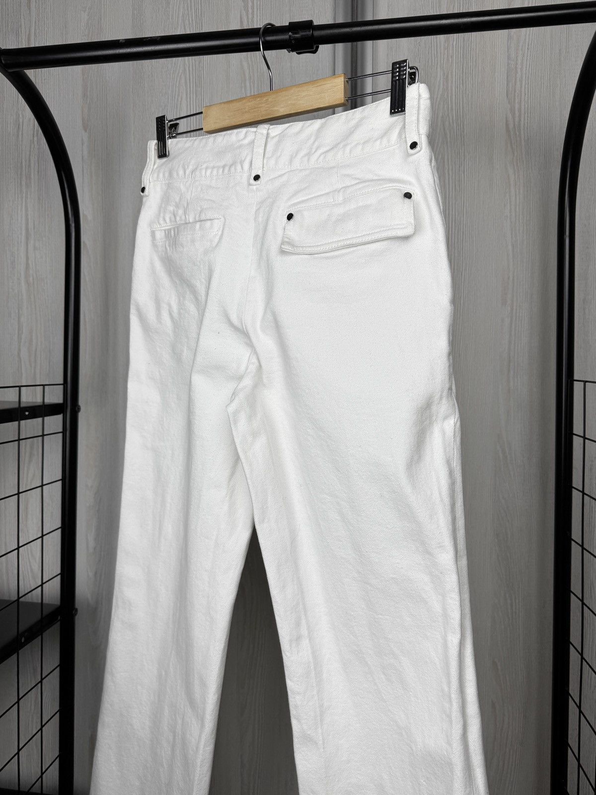 JW Anderson JW Anderson white straight wide leg denim jeans pants rare Size 26" / US 2 / IT 38 - 8 Thumbnail