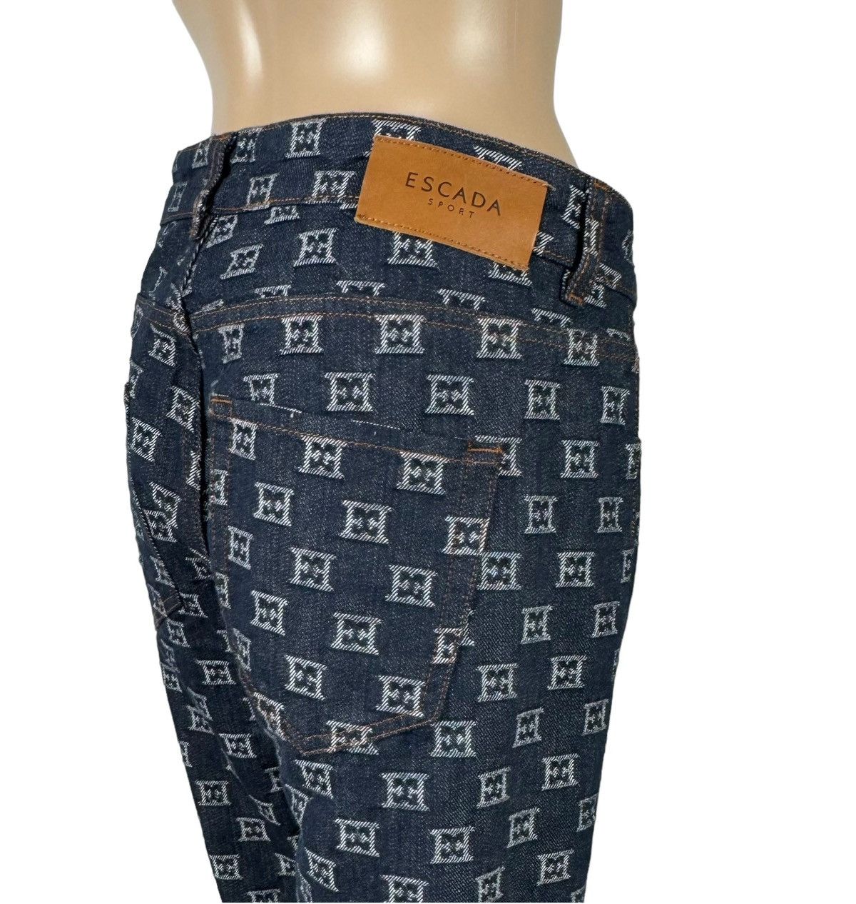 Escada Sport Escada Sport Monogrammed Jeans size 40 Size 30" / US 8 / IT 44 - 7 Thumbnail