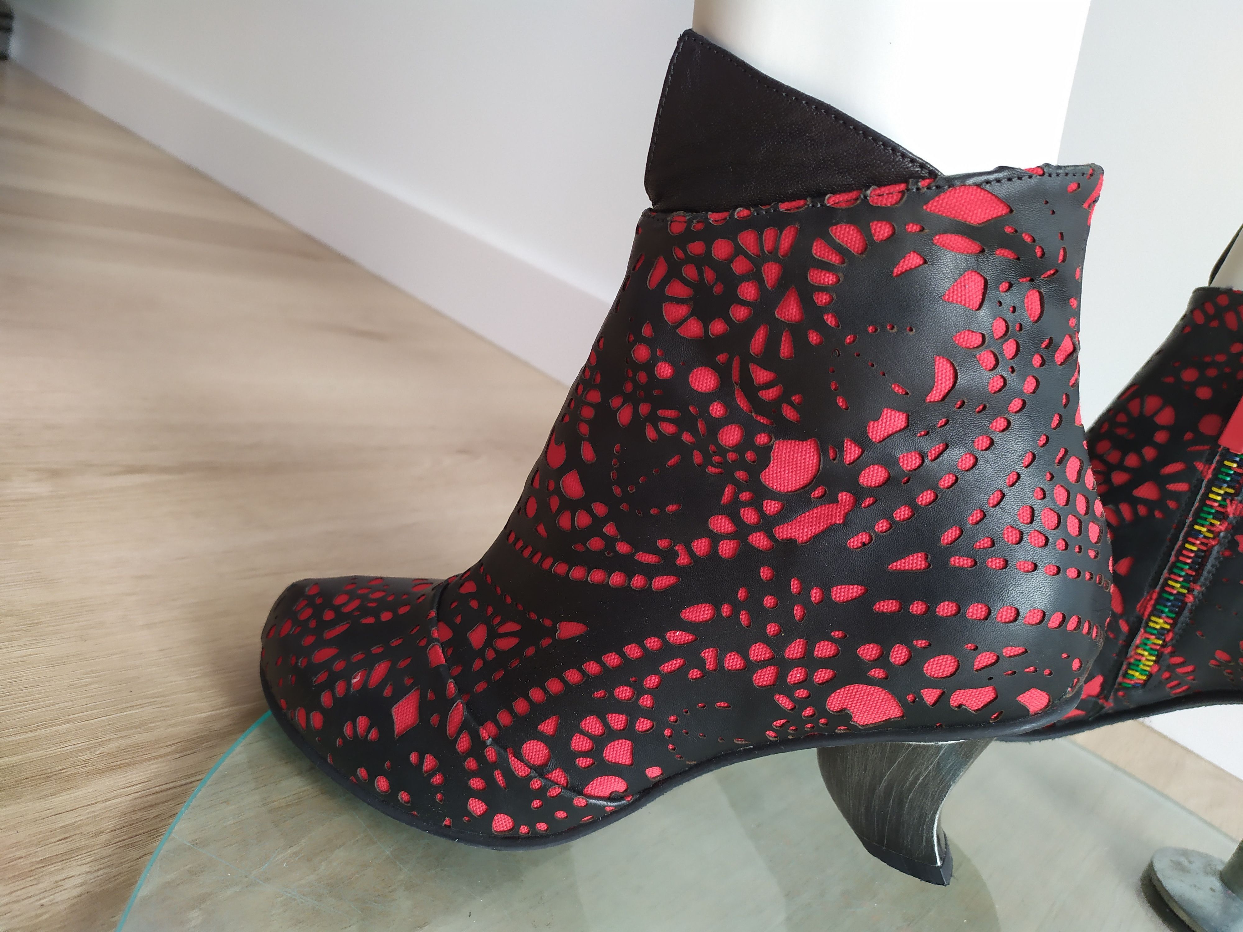 The Difference Lisa Tucci Unique Red Trani Ankle Boot with Laser Cut Detail Size US 7 / IT 37 - 5 Thumbnail