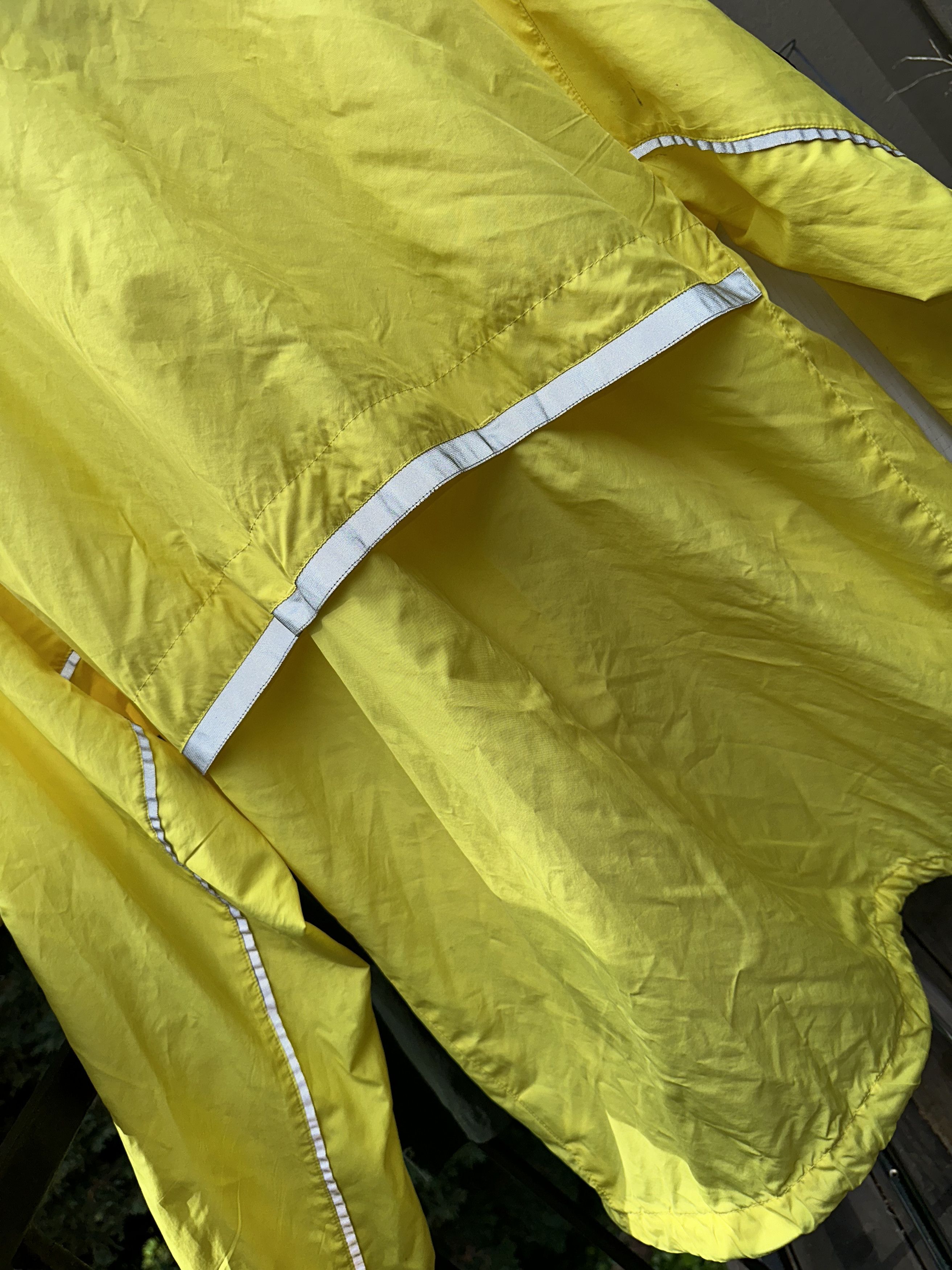 Nike Vintage Nike Silver Tag Yellow Reflective Windbreaker XL Size US XL / EU 56 / 4 - 2 Thumbnail