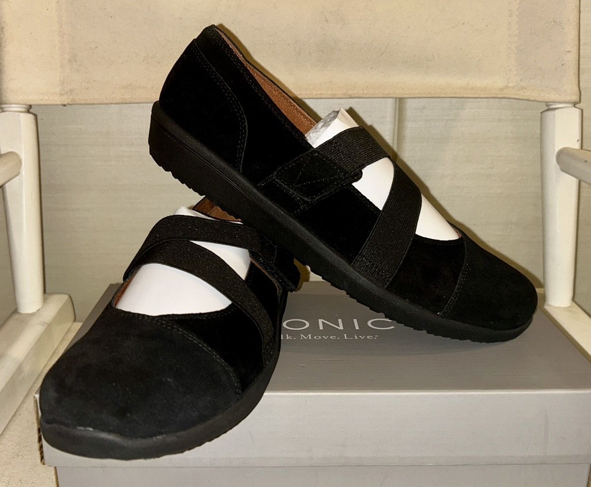 Vionic Vionic “Magnolia Shelby” Suede Orthotic Mary Janes —Size 9 Size US 9 / IT 39 - 1 Thumbnail