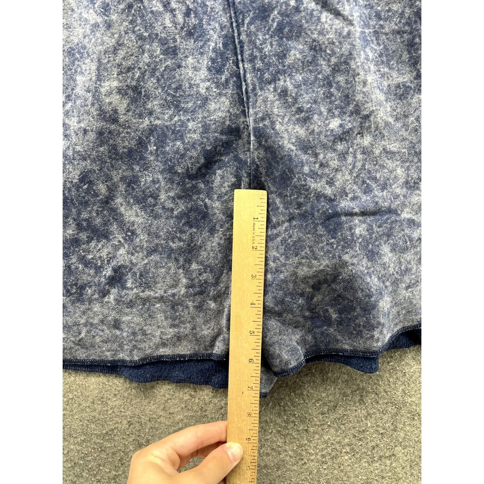 Champion Champion Sweat Shorts Mens XL Blue Bleach Dye Fleece Athletic Gym 6 Inseam Size US 36 / EU 52 - 6 Thumbnail