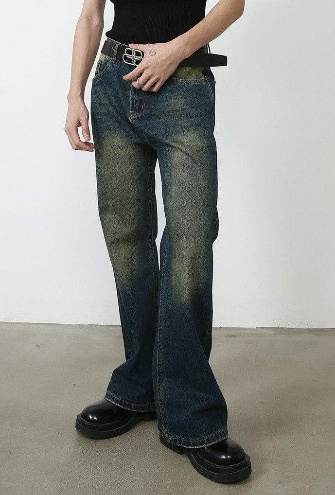 Japanese Brand × Jean Men's blue vintage washed distressed straight bootcut jeans Size US 32 / EU 48 - 4 Thumbnail