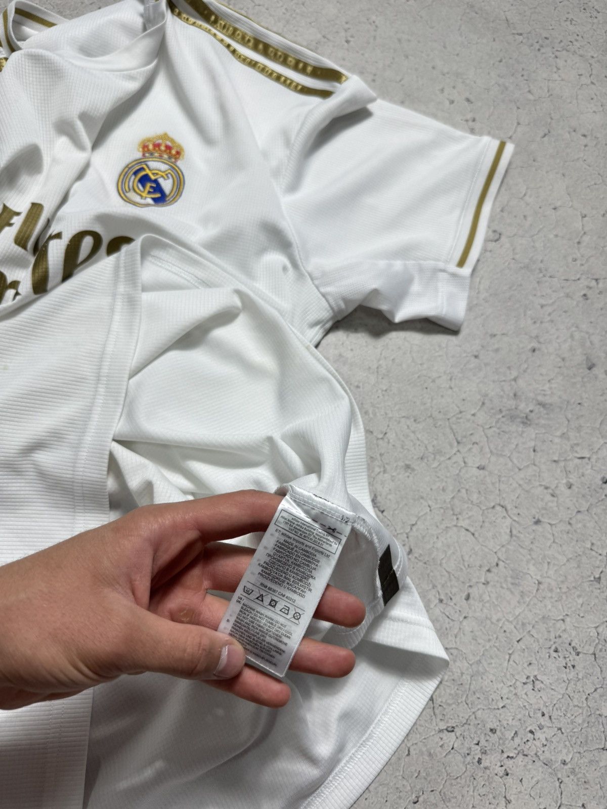 Adidas Adidas FC Real Madrid 2019/2020 Vintage Soccer Jersey Size US XL / EU 56 / 4 - 8 Thumbnail