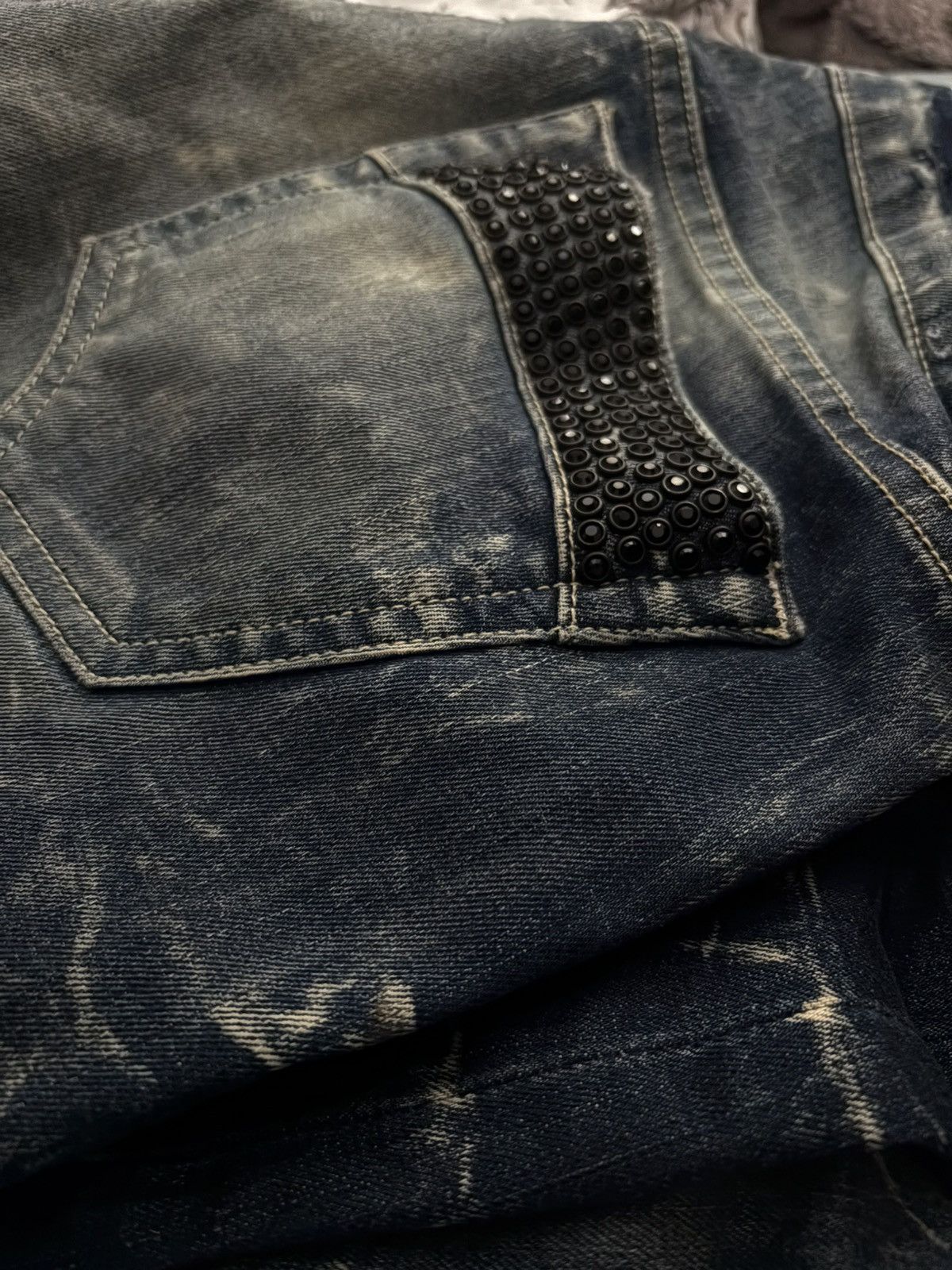 Robins Jeans RARE ACID WASHED BLUE ROBINS JEAN WITH BLACK CRYSTALS Size US 30 / EU 46 - 12 Thumbnail