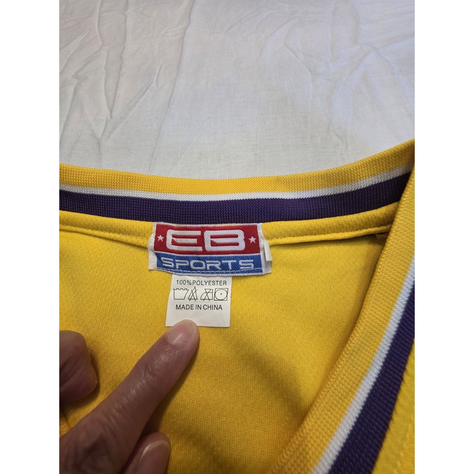 Other Los Angeles Lakers #32 Men's Size Xl Baseball Jersey Size US XL / EU 56 / 4 - 5 Thumbnail