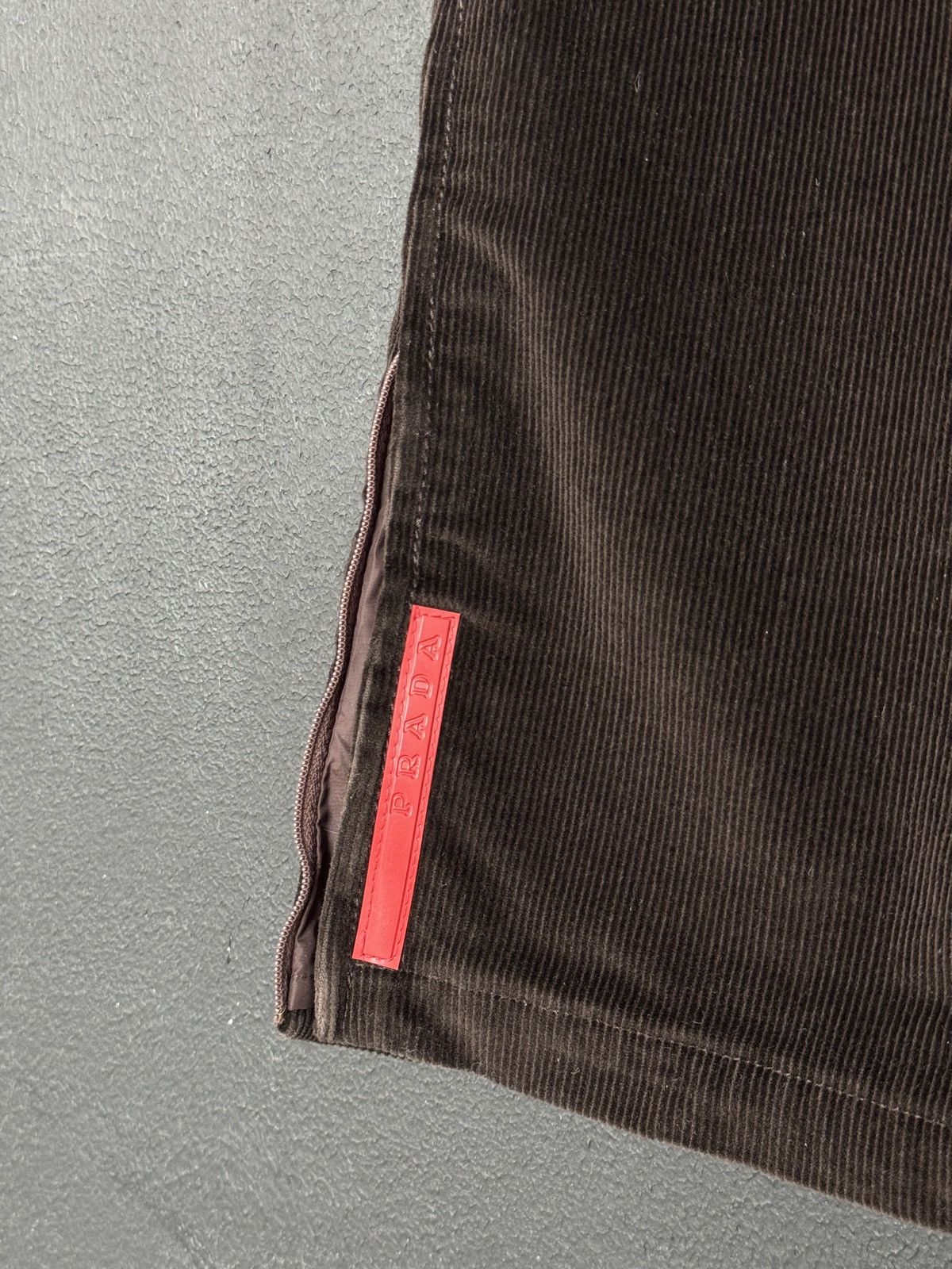 Prada Prada Velvet Jeans Red Tab Logo Size US 32 / EU 48 - 10 Thumbnail