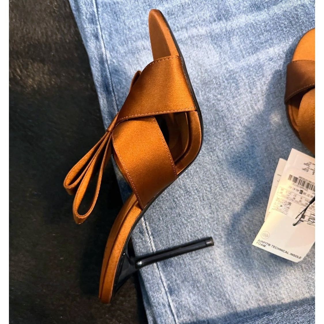 Zara RARE!!! ZARA Heels with Crossover Strap NWT Size US 8 / IT 38 - 9 Thumbnail