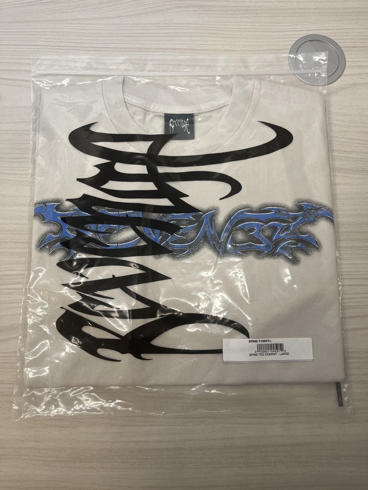 Revenge SPINE TEE CEMENT Size US L / EU 52-54 / 3 - 1 Thumbnail