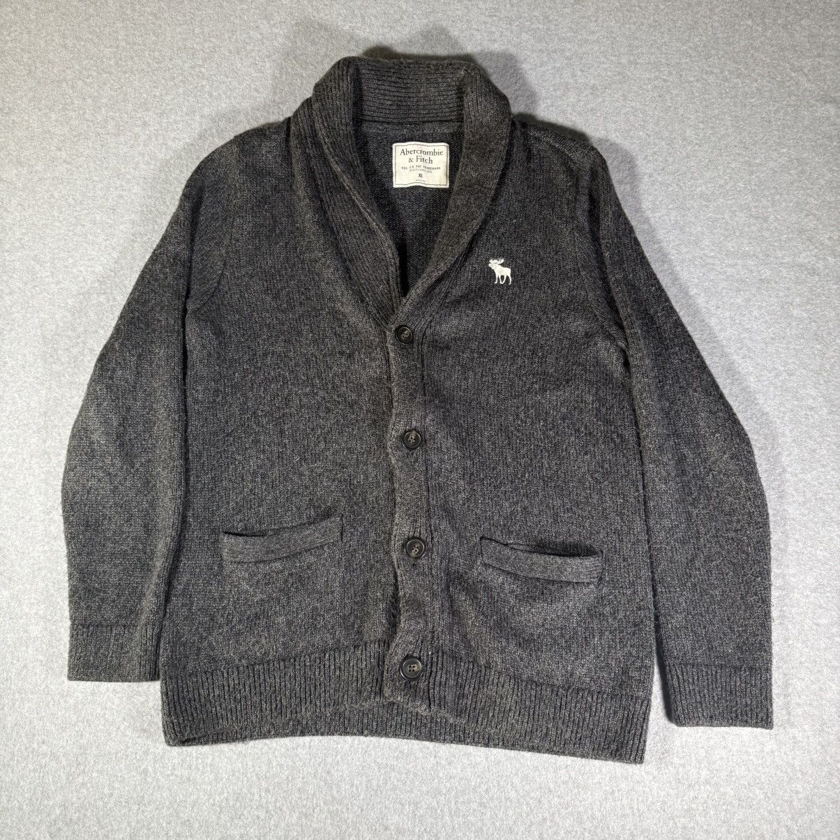 Abercrombie & Fitch Abercrombie & Fitch Men’s Embroidered Gray Cardigan Sweater Size US XL / EU 56 / 4 - 1 Thumbnail