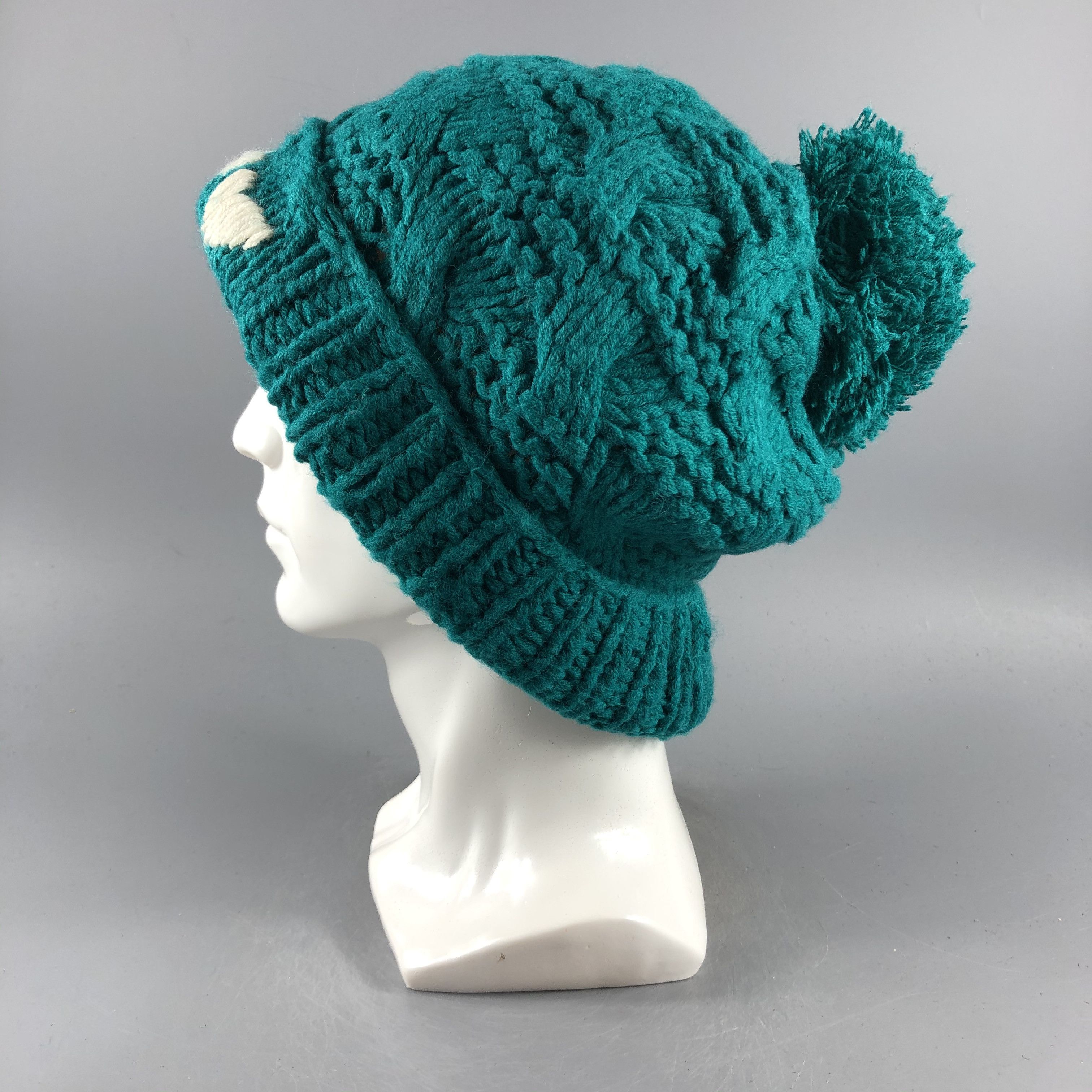 Japanese Brand × Vintage Womens Aran Isle PomPom Beanie Snow Hat Snow Cap -D475 Size ONE SIZE - 1 Thumbnail