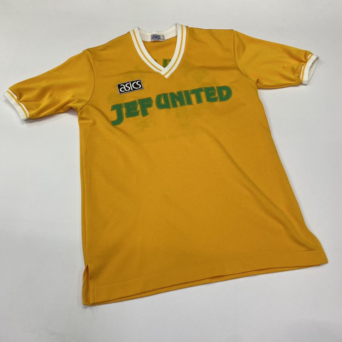 Asics Jersey used asics jef united vintage Size US S / EU 44-46 / 1 - 1 Thumbnail